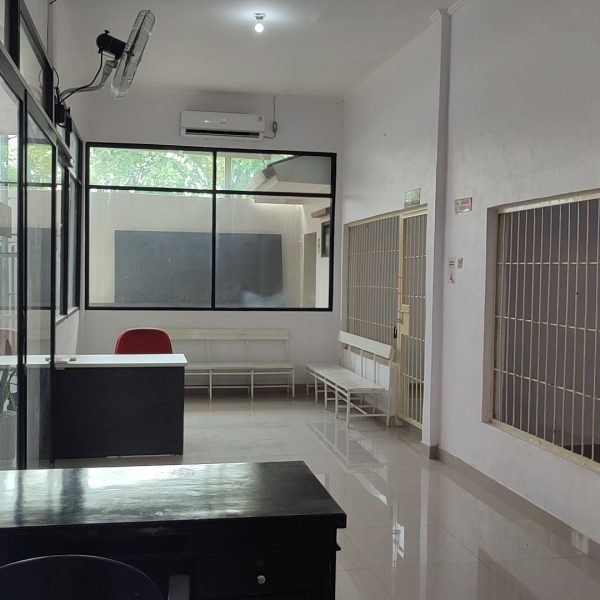 RUANG TAHANAN DI LENGKAPI DENGAN AC 600x600