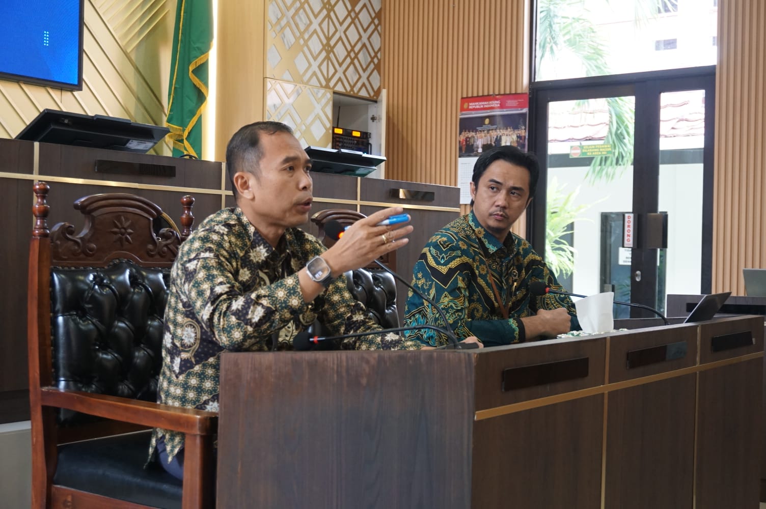 Sepakati hukum perubahan nama anak pn karawang gelar pleno teknis perkara perdana thumbnail